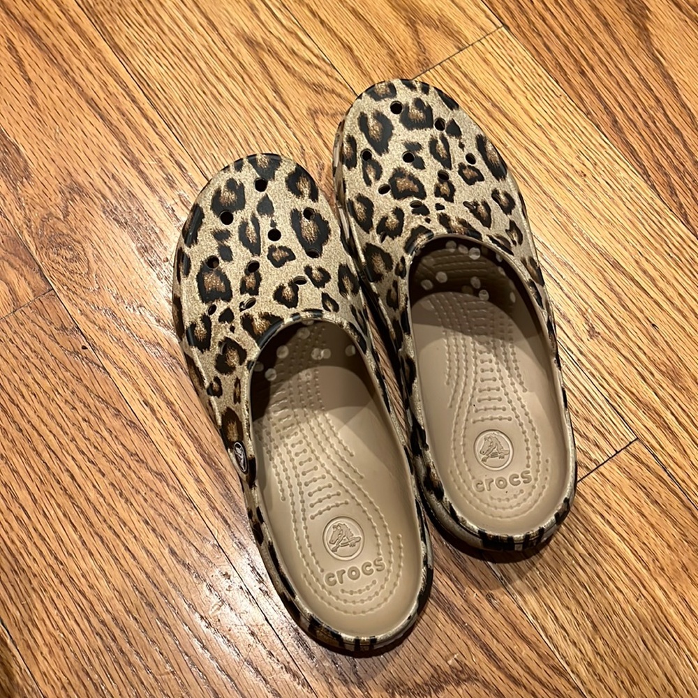 Crocs leopard slides. Size 6